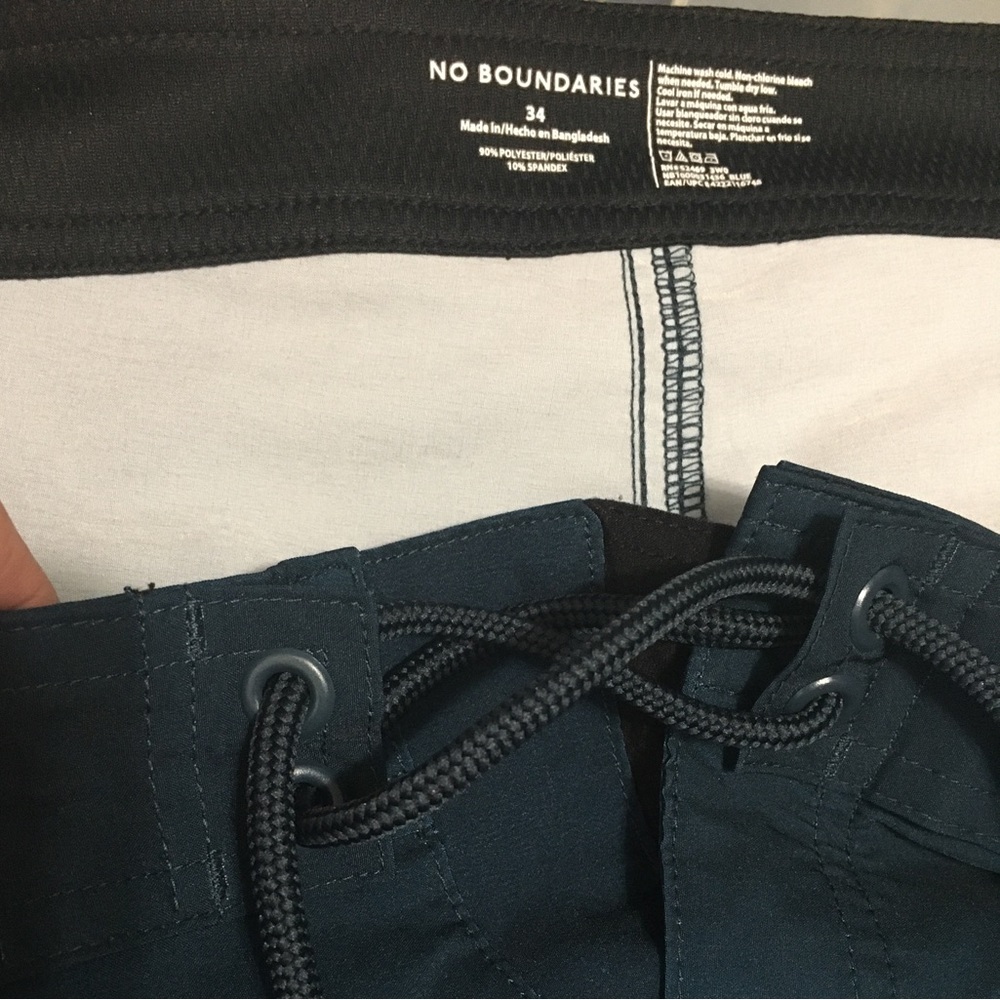 Mens Tropical Surf 🏄♂️ shorts - Picture 6 of 10